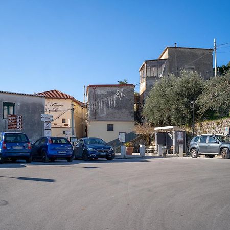 Minuta Skyline Apartment Pontone Exterior photo