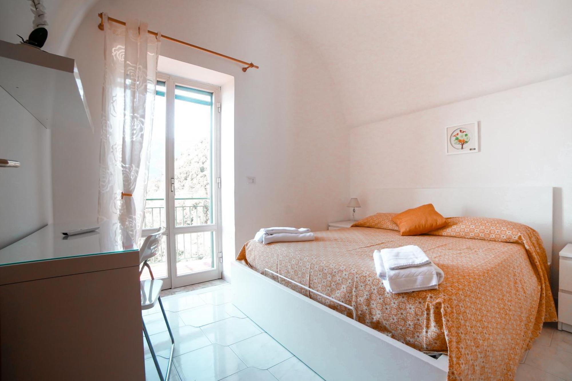 Minuta Skyline Apartment Pontone Exterior photo